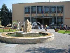 kiskunmajsa_muvelodesi_kozpont.jpg